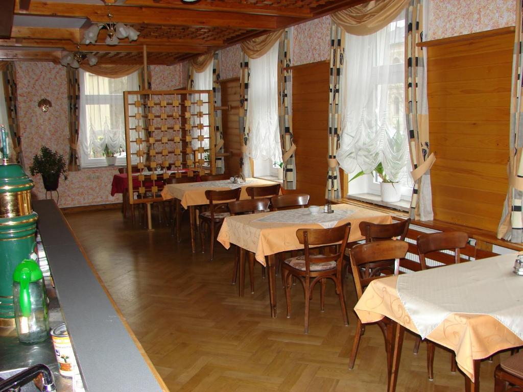 Hotel-Restaurant-Adler Reichenbach im Vogtland Εξωτερικό φωτογραφία